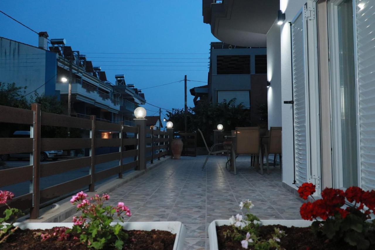 Filippou Luxury Apartments 弗洛伊塔 外观 照片